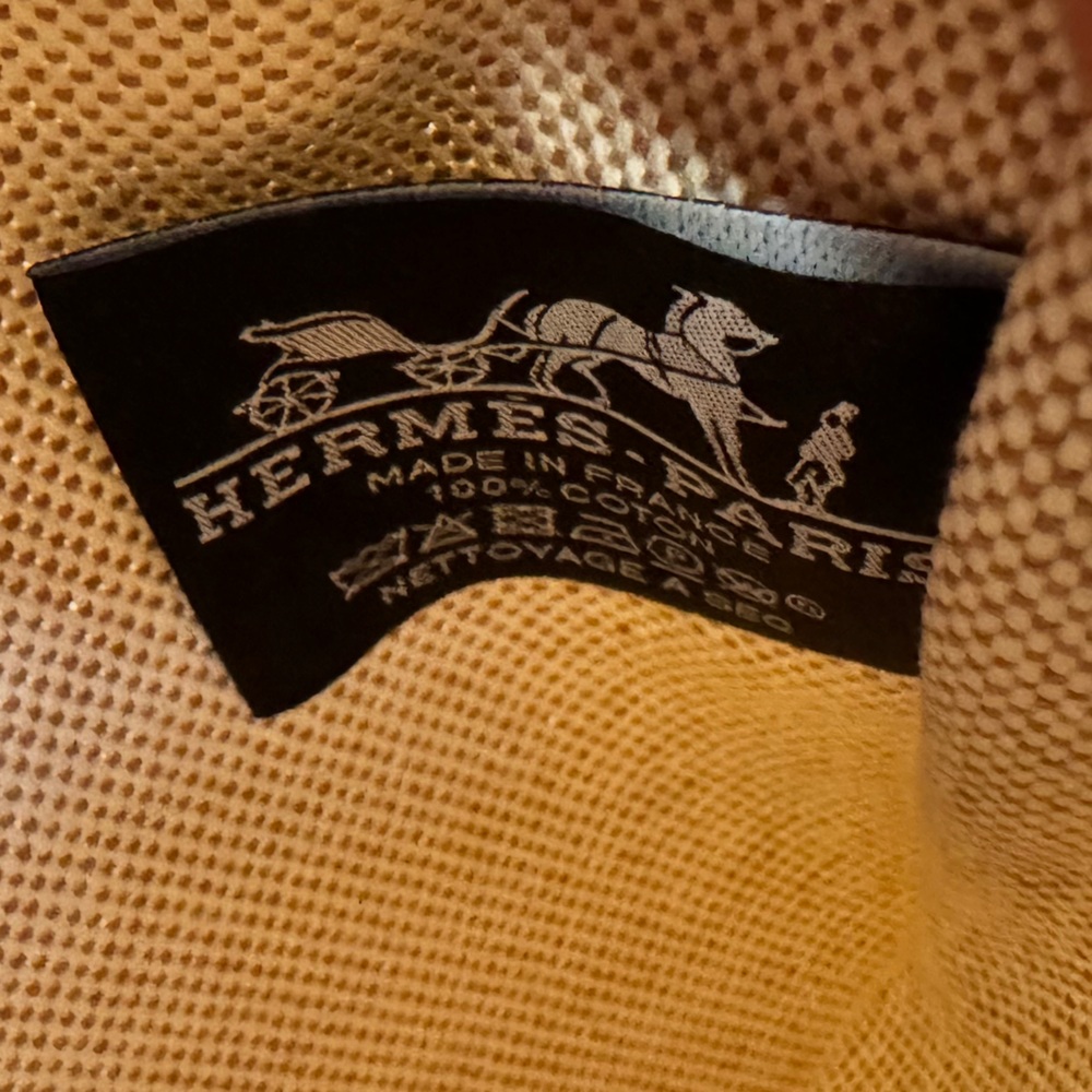 Brand New**Hermes small bain new yachting case - Picture 12 of 13